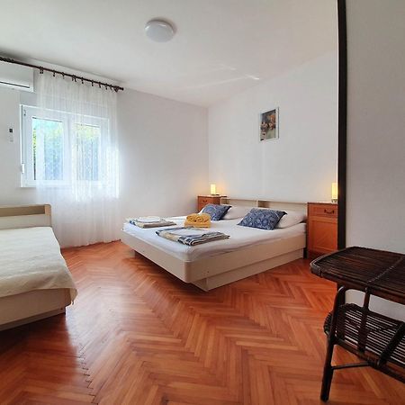 Rooms Zeljka 2 Crikvenica Esterno foto
